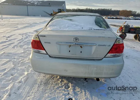 2006 Toyota Camry Le z USA, uszkodzony, nr VIN 4T1BE32K76U664335